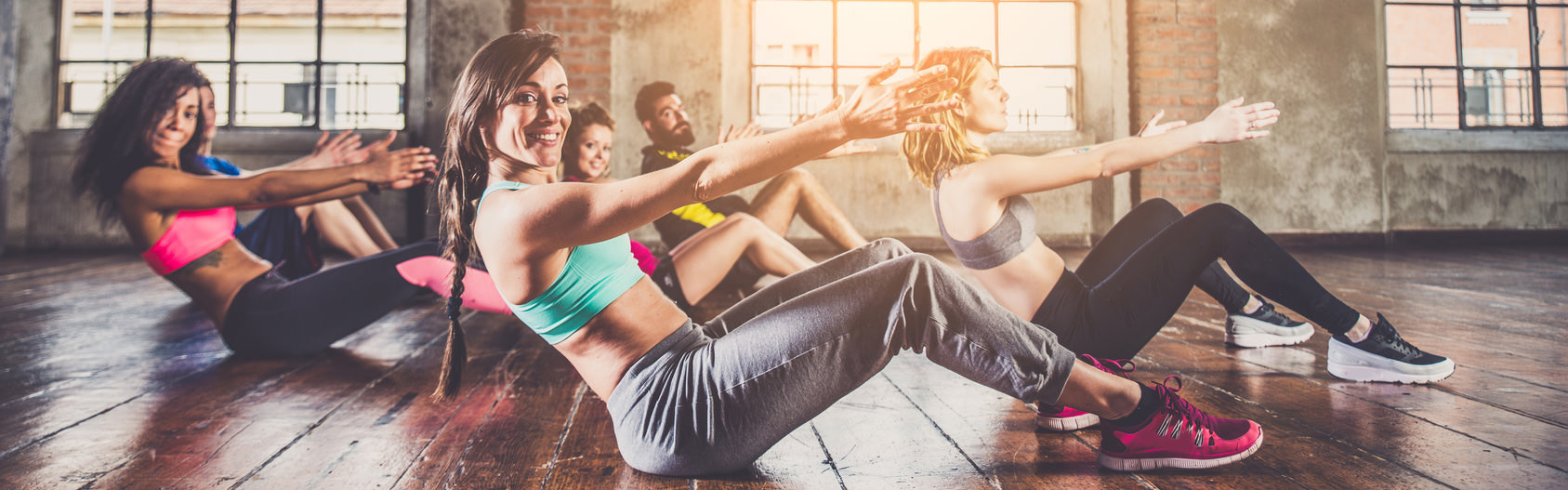 Fitnessgruppe beim Training